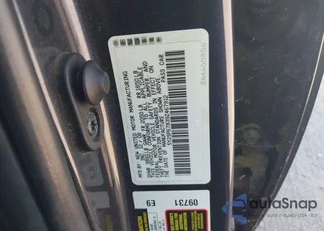 2009 Pontiac Vibe from USA, damaged, VIN 5Y2SP67839Z467912